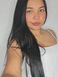 Sofia_kingg's Offline Chat Room