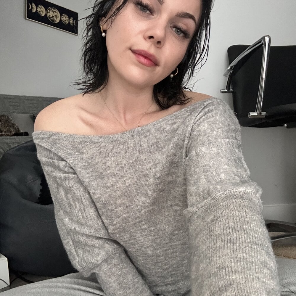 angel-3v3 webcam livesex profile in i-think-it-will-remain-a-secret cams