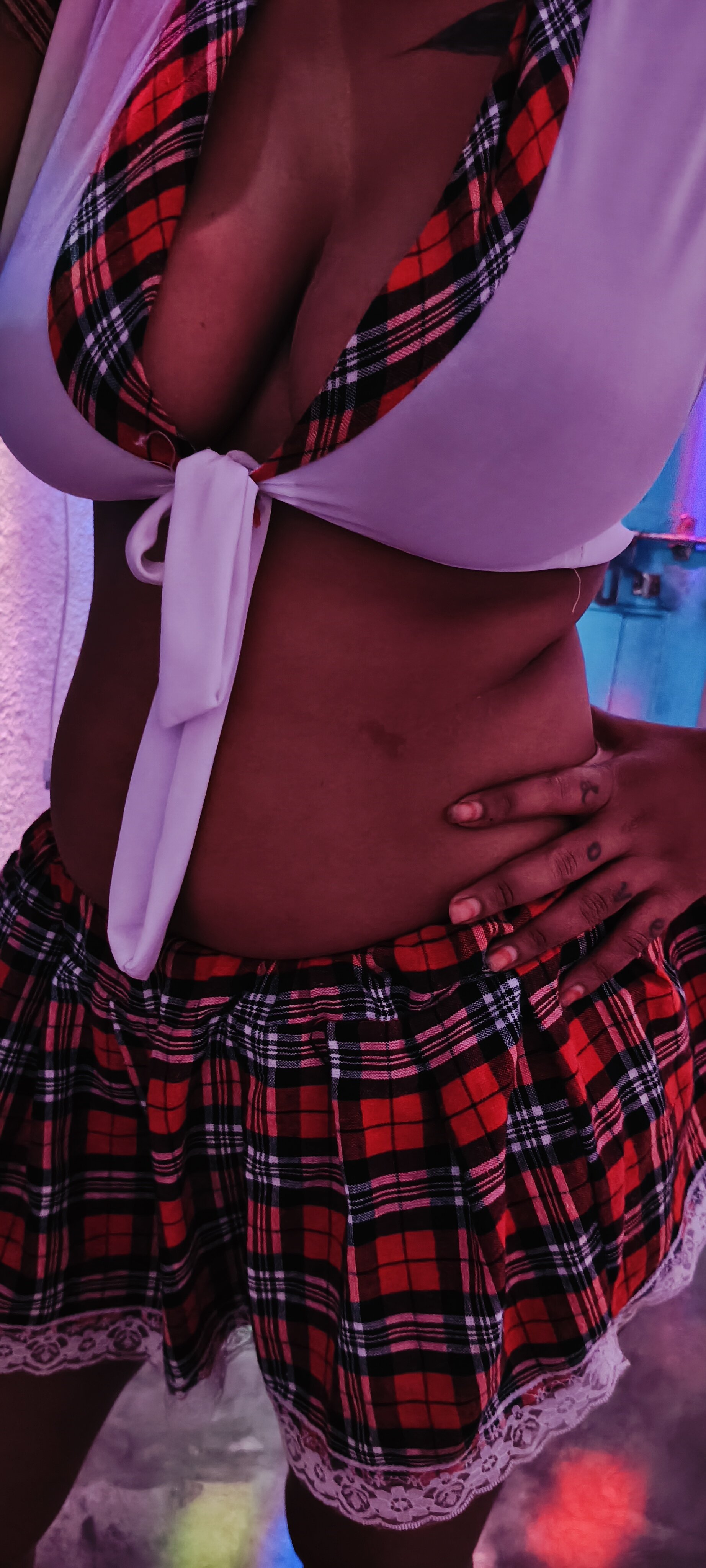 Hotty-Moni