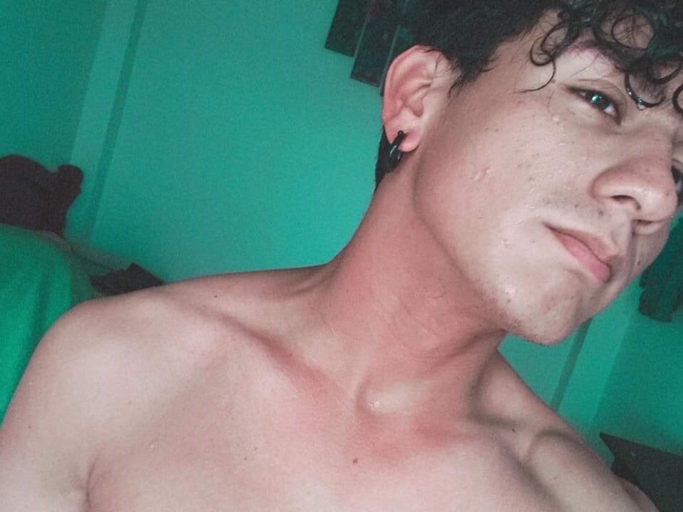 AndyHard_ profile