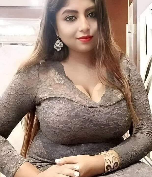 Any-Pari live cam model at StripChat