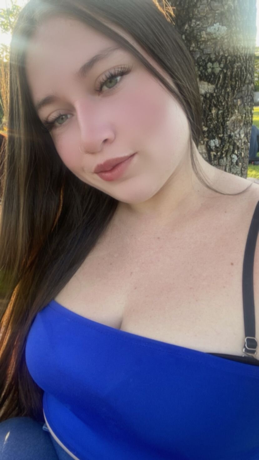 Luciana_brown_