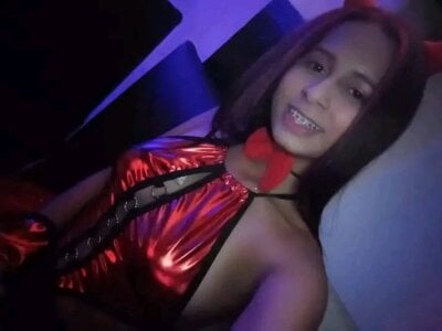 Michell_collins - Stripchat Teen Blowjob Cam2cam Girl 