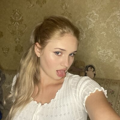 Malley_Saunds on StripChat