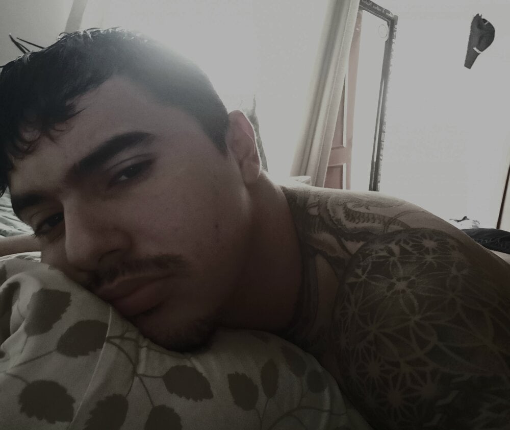peter2824 from stripchat