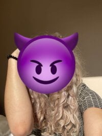 Shaima13111's Offline Chat Room