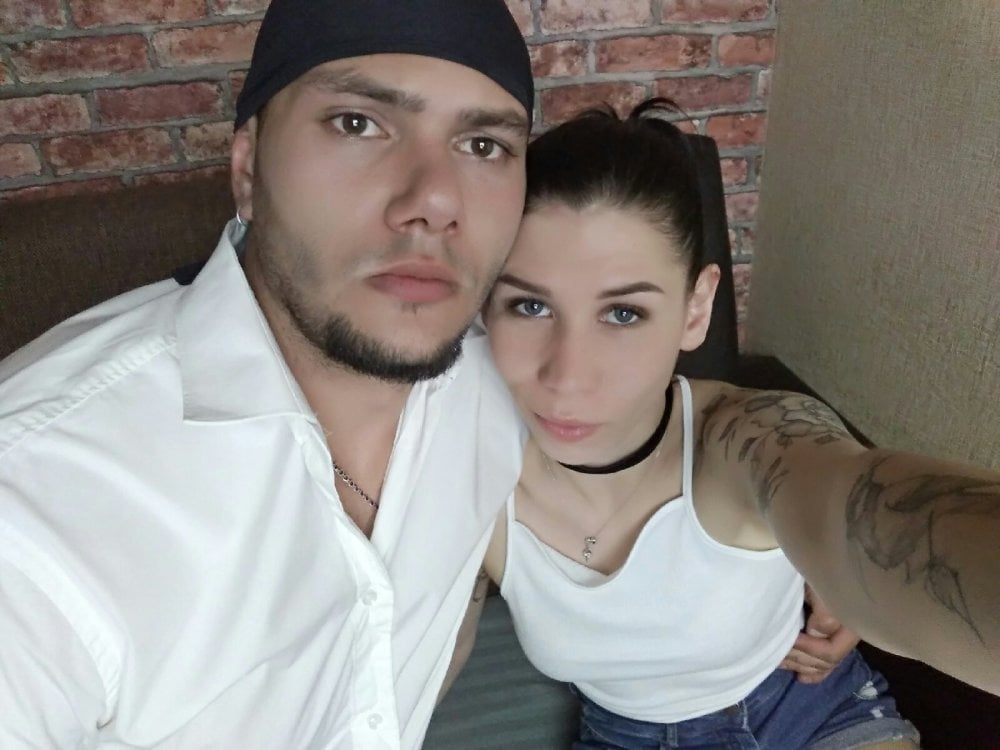 Rock_it_couple Gratis Live Webcam Show & XXX Chat xHamsterLive