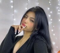 Hot_sexyopra's Offline Chat Room