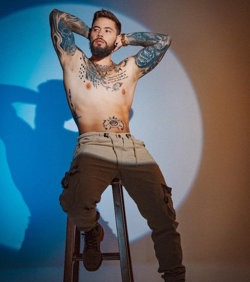 connor_santtos from stripchat