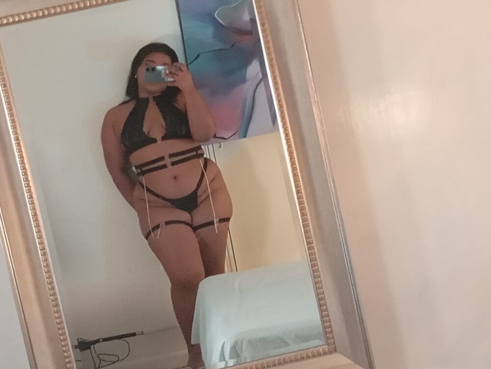 stripchat meowsofii webcam profile pic via sleekcams.com