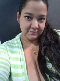 Danna_joness' Offline Chat Room