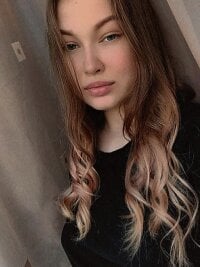 DanielaBooth's Offline Chat Room
