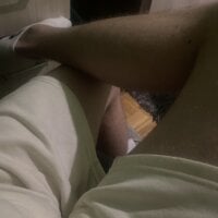 VveryShy's webcam live show
