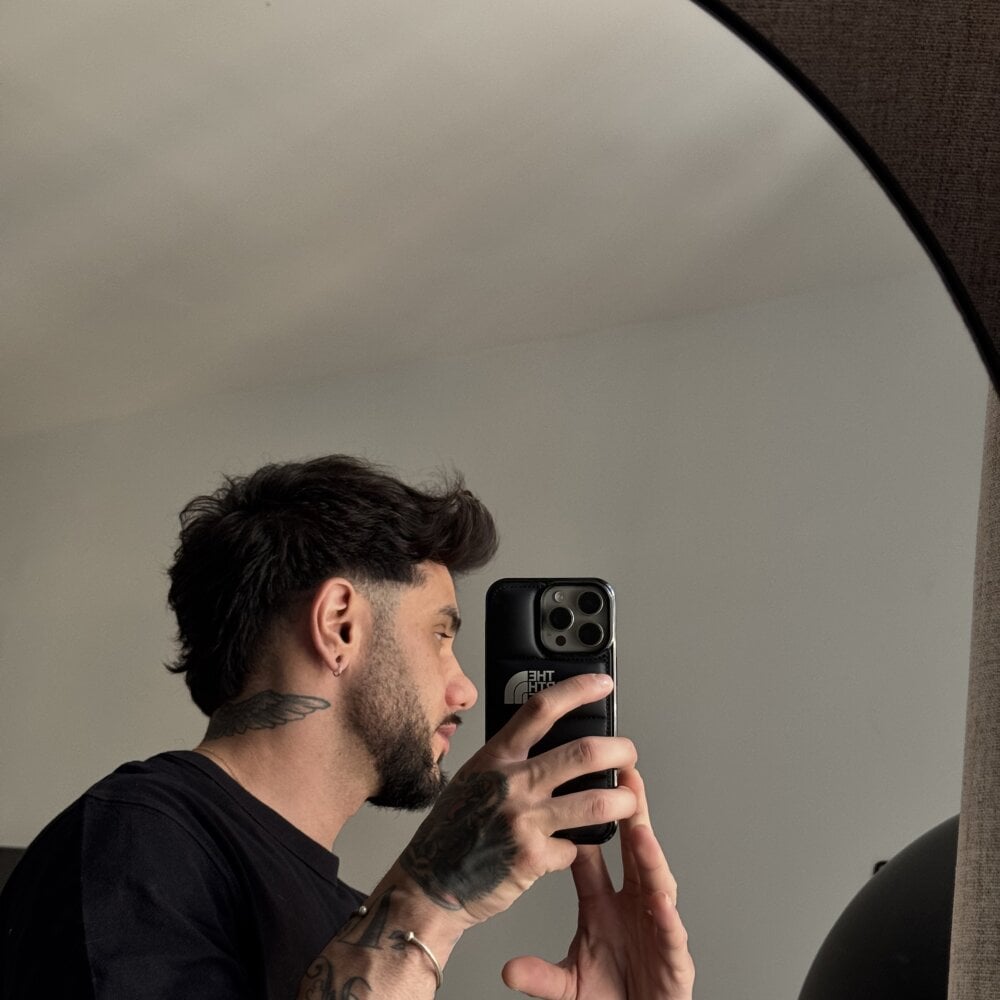 ftmrobistransboy from stripchat