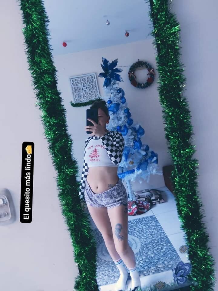 Zoe_Ross