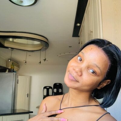 elivecams.com SweetLaura696 livesex profile in ethnicityebony cams