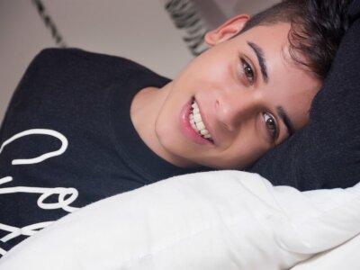 SizableCylinder Live Cam on StripChat