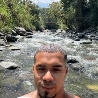 THOMASFREEDICK's webcam live show