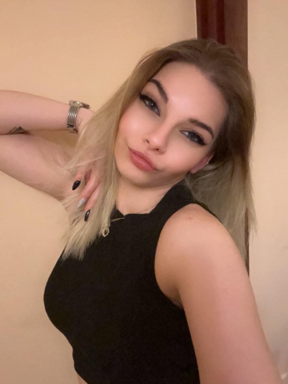 mega-camsex.net vanda_lust livesex profile in wish-i-was-in-australia cams