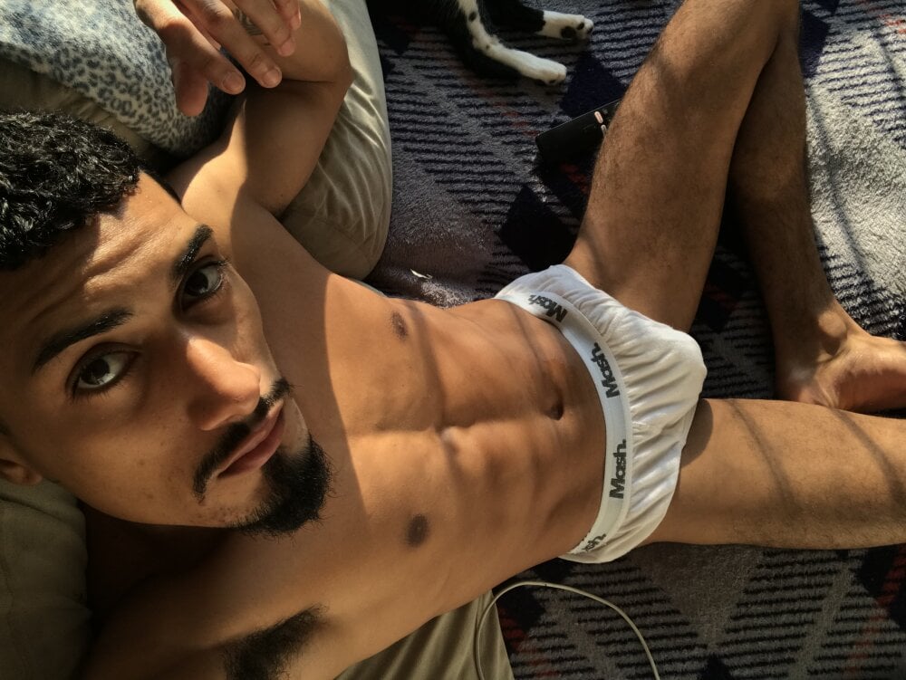 tierre21 from stripchat