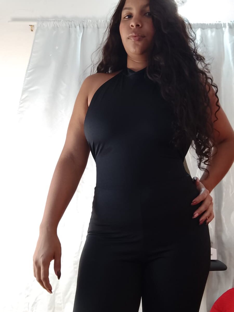 kiara__brunette webcam livesex profile in land-of-desire cams