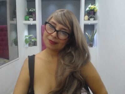 Momyhotxx