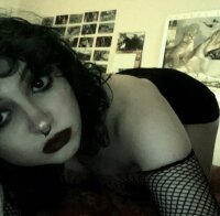 toadsinarow's Offline XXX Chat