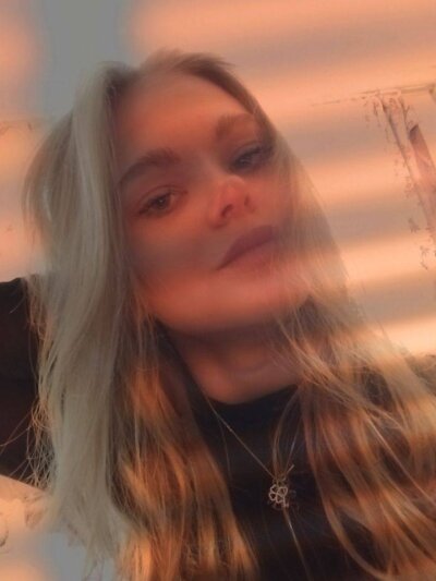 Kasandramiller Live Cam on StripChat