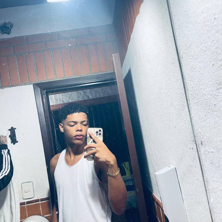 whithet_boys from stripchat