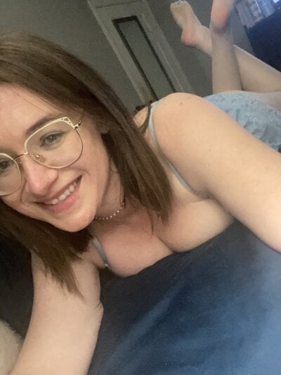 NaughtyNerdyWifey Female Cosplay Free Webcam Porn