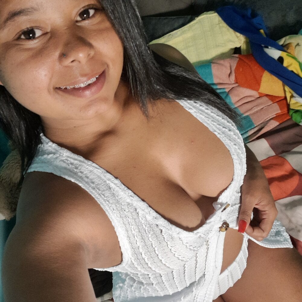 caata_cata from stripchat
