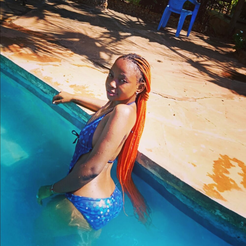 Live sex webcam photo for Curvy_stacey #289825915