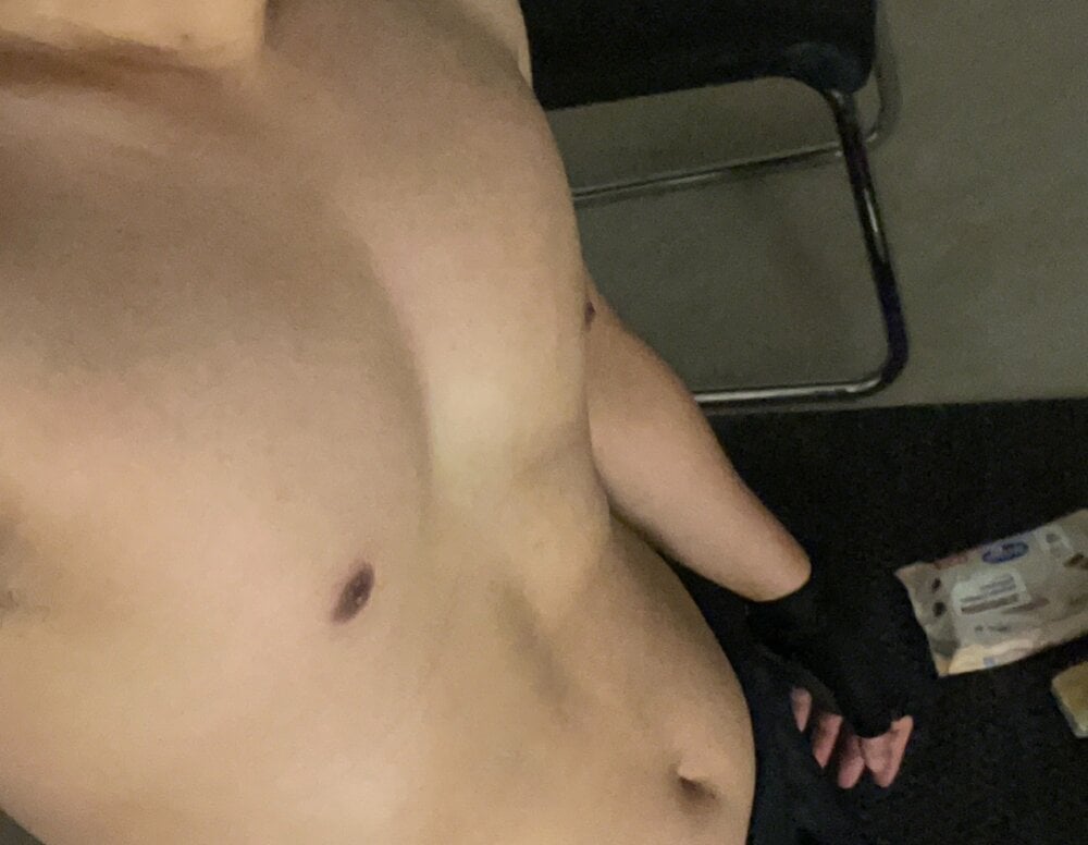 monmon1225 from stripchat