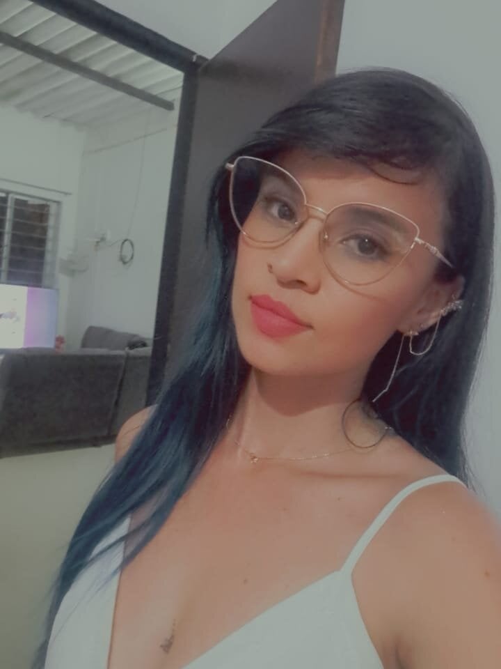 smallbrenda21's Offline XXX Chat