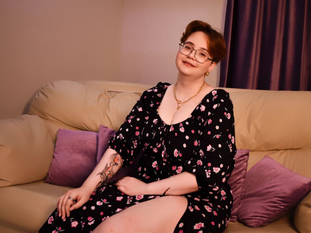VictoriAkira profile