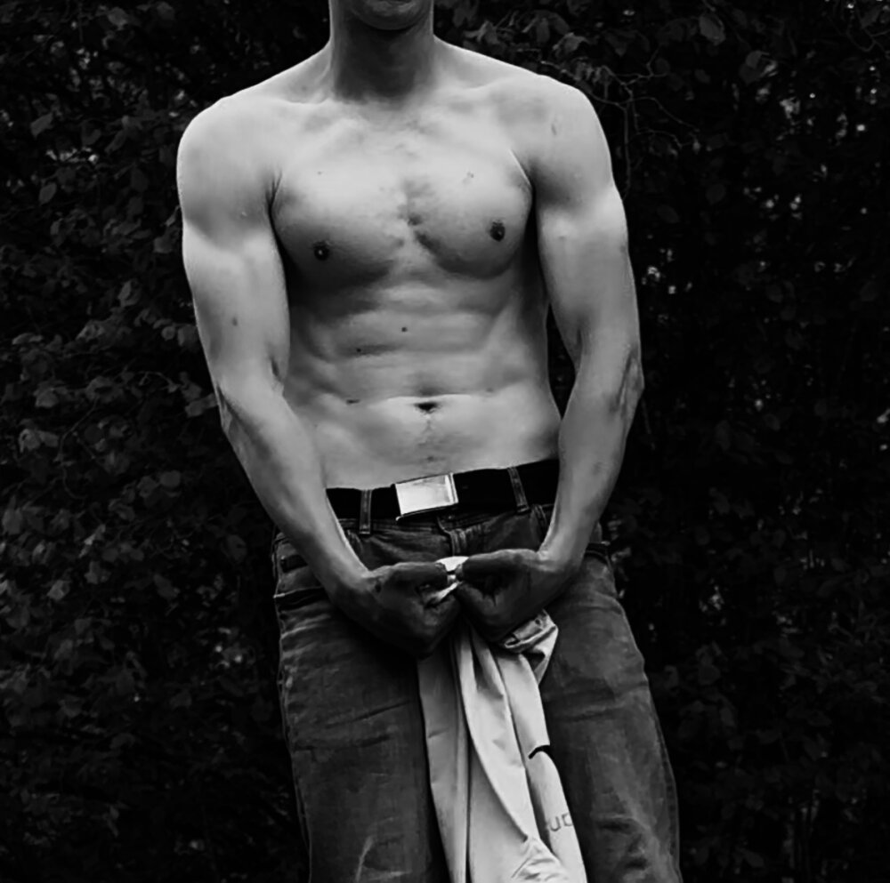 TitusHardCock Offline XXX-chat