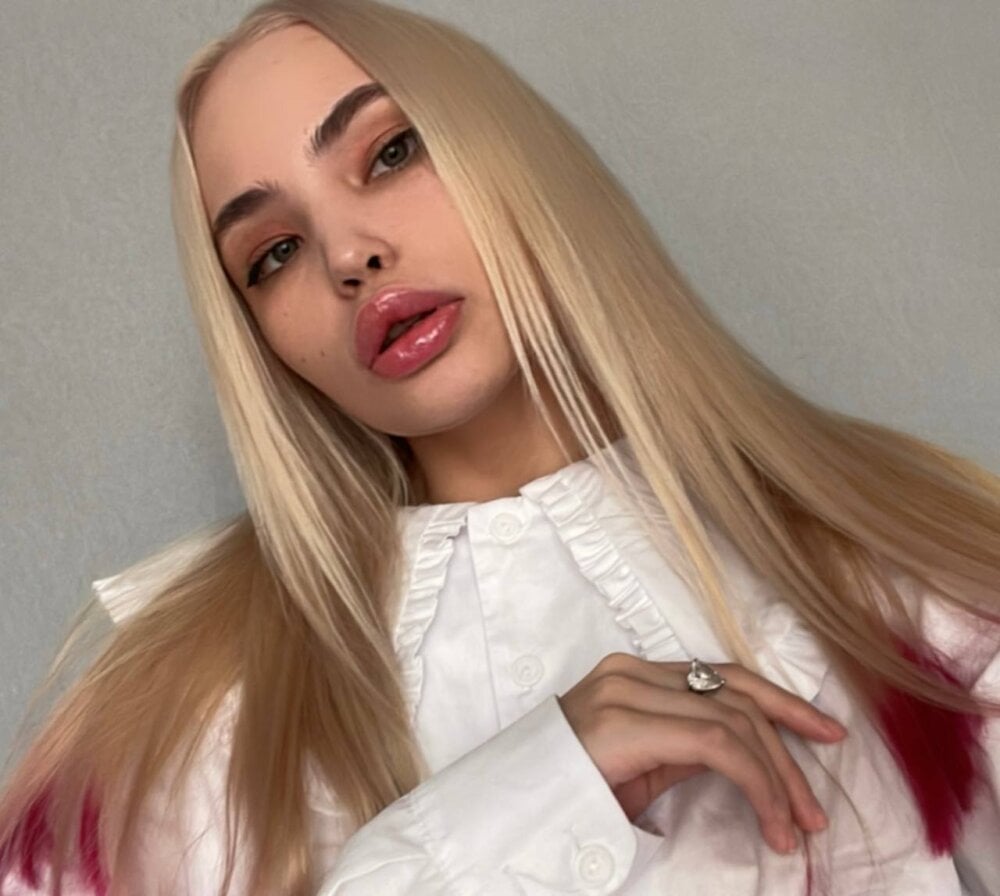 Shine_Lina's Offline XXX Chat