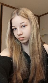 DreadfulSnuff's Offline Chat Room