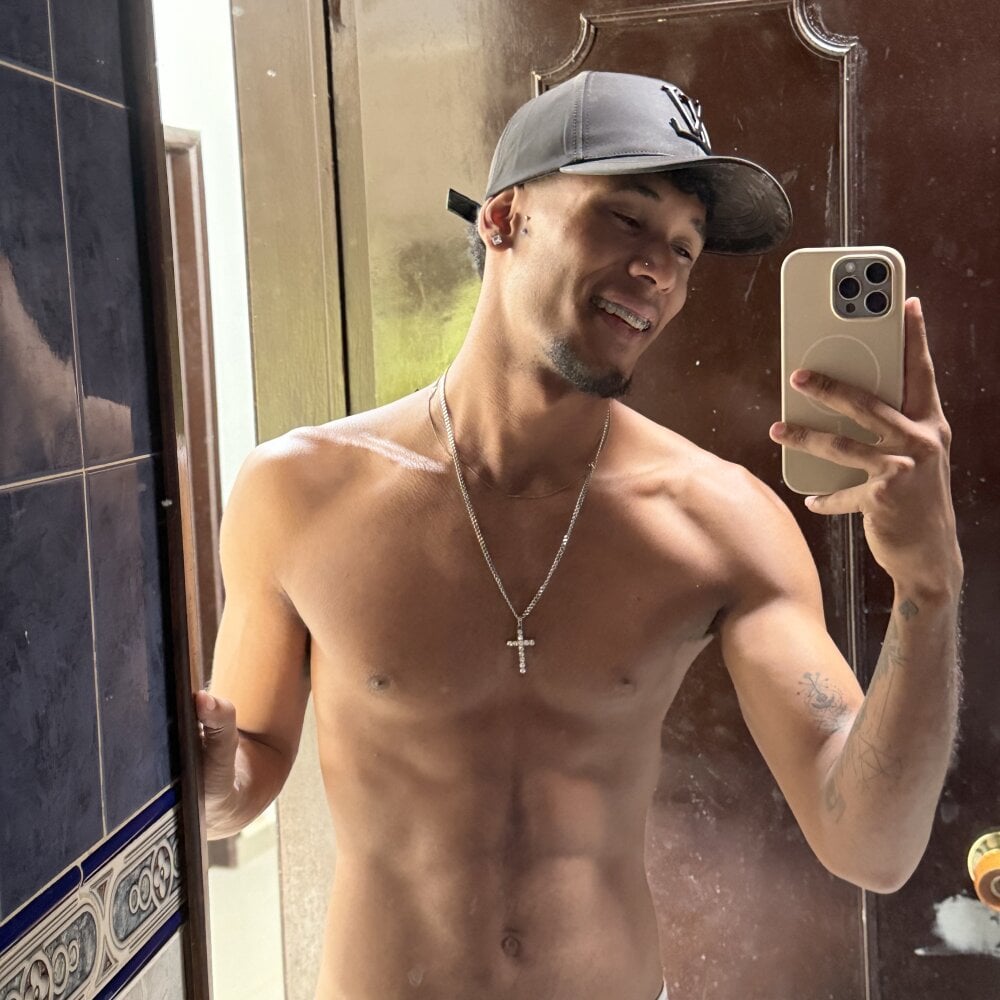 straight_boy01 from stripchat