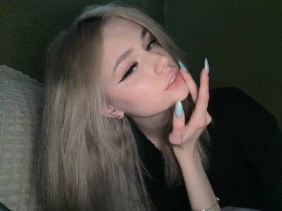 TaiteBach - Stripchat Teen Cam2cam Deepthroat Girl 