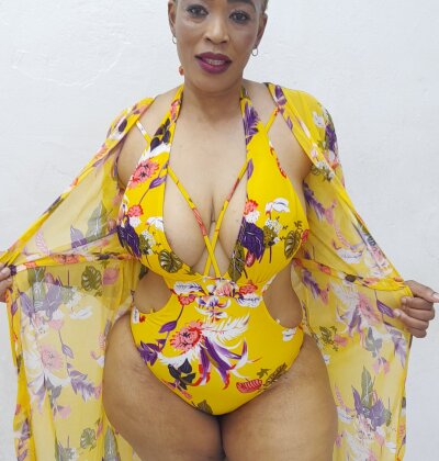 Brookylynbrownxx private show