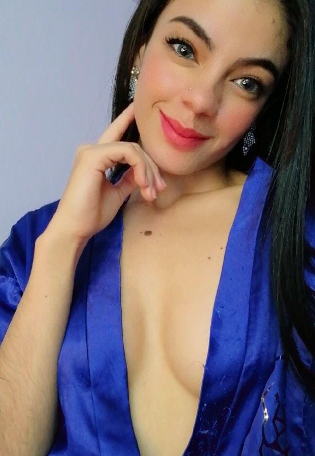 Live sex webcam photo for Leslie_Roberts #289646324