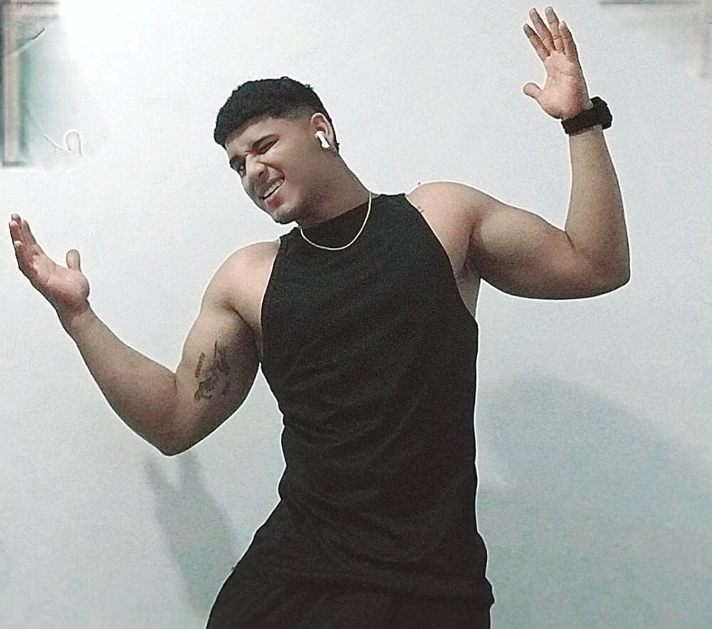 evan_hardy from stripchat