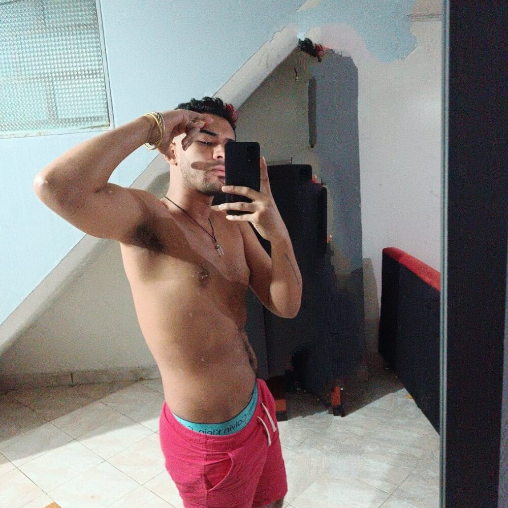 ryanse_hot's Offline XXX Chat