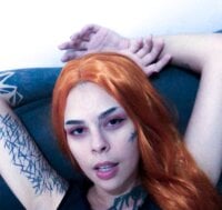 mommiedark's Offline Chat Room