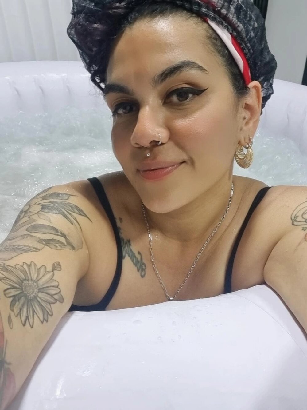Cam girl nicolette_rock