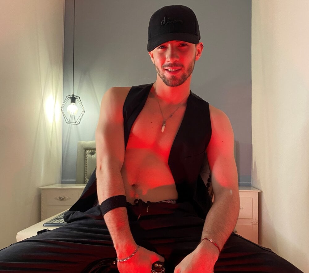 Erick_Jhonson_ live cam model at StripChat