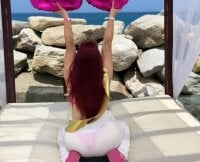 Ashley_redhead's Offline Chat Room