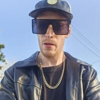 Leshok's webcam live show