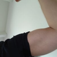 Youraverage's webcam live show